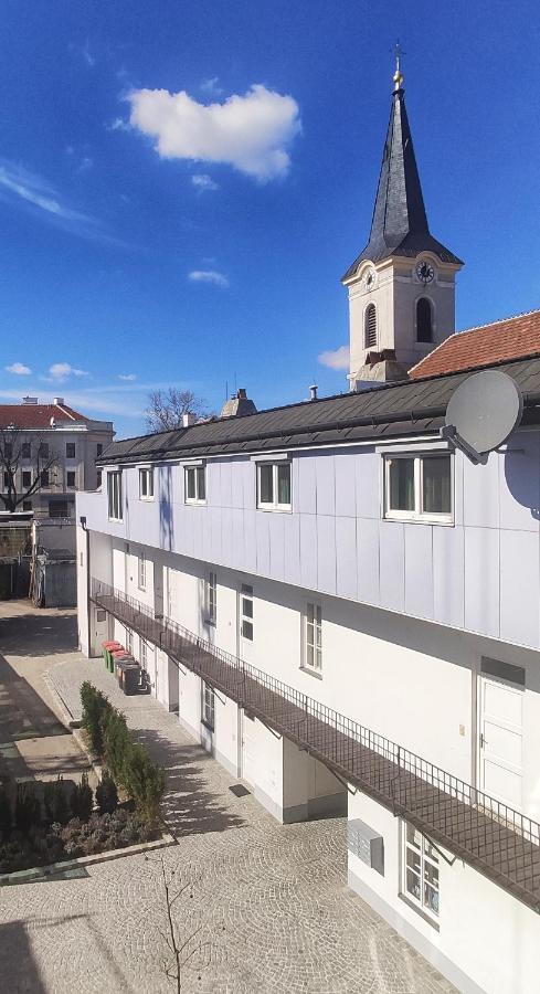 Gemuetliche Zweiraumwohnung In Ruhelage فيينا المظهر الخارجي الصورة